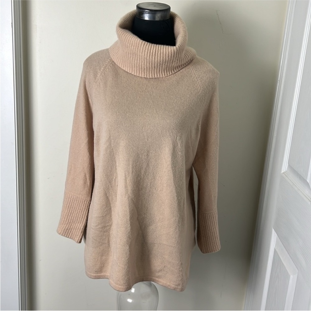 Vintage Cashmere Cozy Cream Turtleneck Sweater
